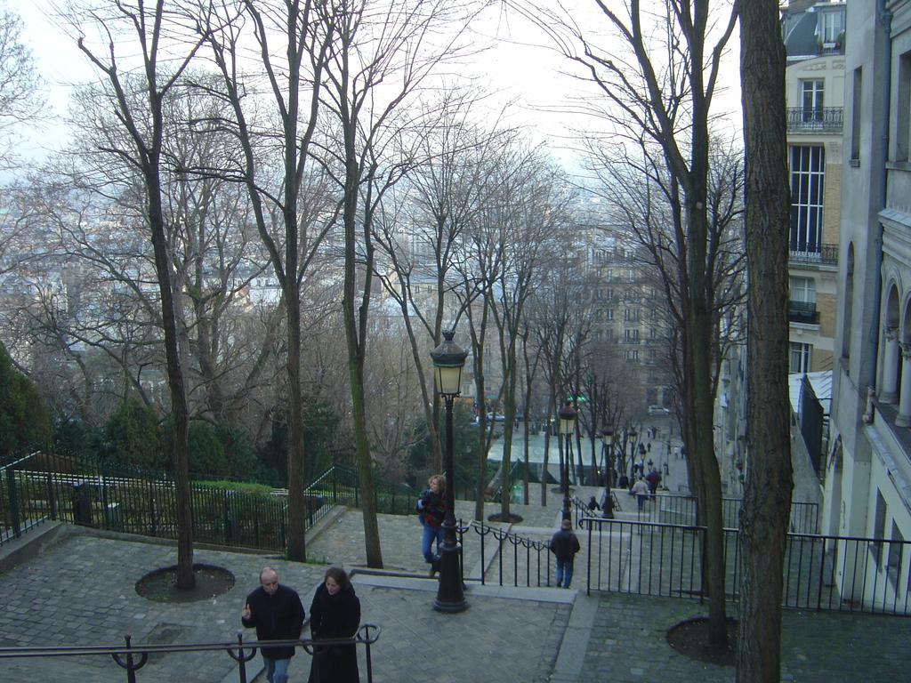 Duplex De Charme Au Coeur De Montmartre Daire Paris Dış mekan fotoğraf